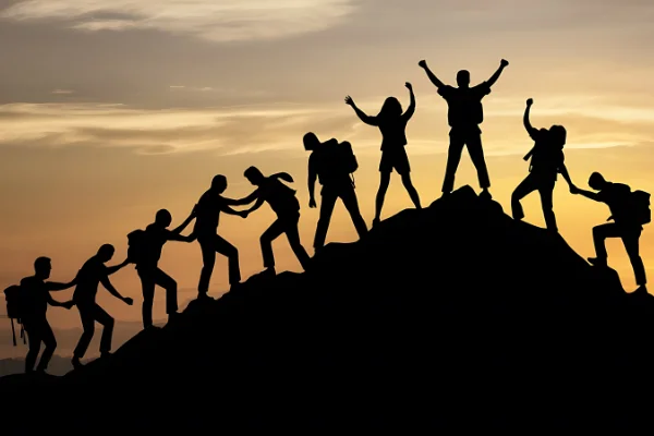 Gemeinsam einen Berg erklimmen